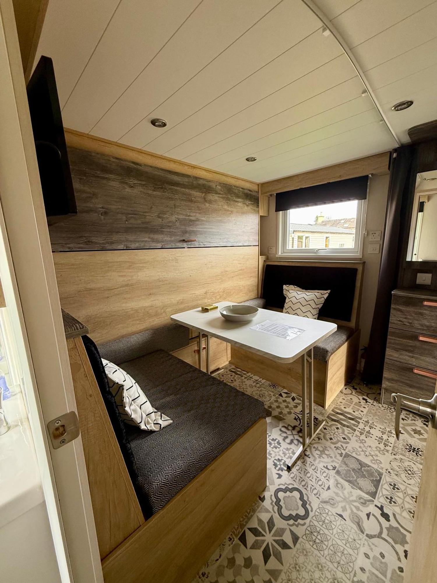 The Parr Pod - Beautiful, Luxury Pod Hotell Aberlour Exteriör bild